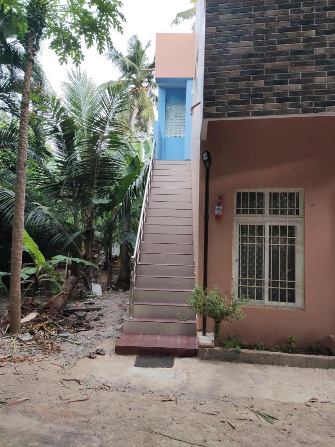 Sri Sai Farm House Пондичери Екстериор снимка